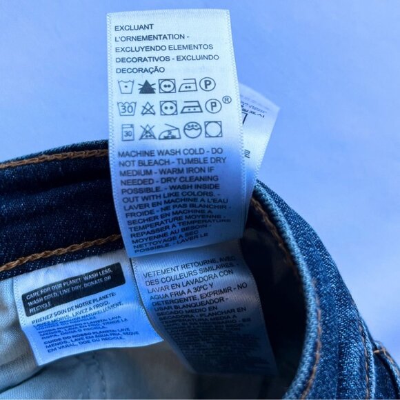 LEVI'S RIBCAGE STRAIGHT FULL LENGTH BUTTON FLY JEANS IN MEDIUM WASH - 31 - Picture 8 of 9